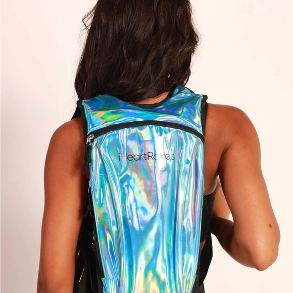 2L new Hydration backpack - Picture 2 of 5